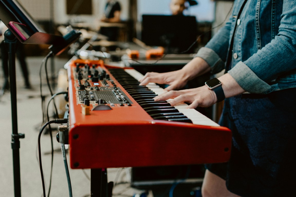 kelly sikkema 4qnhBQv4qcg unsplash Medium