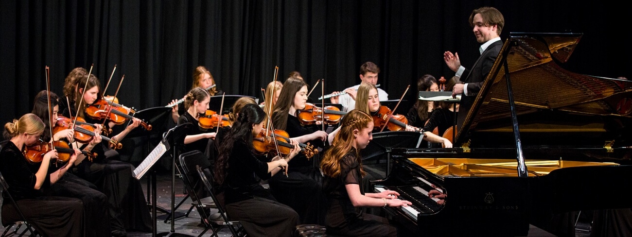 Gifted Music School Piano Lessons 15 1600x600 2 1.jpg